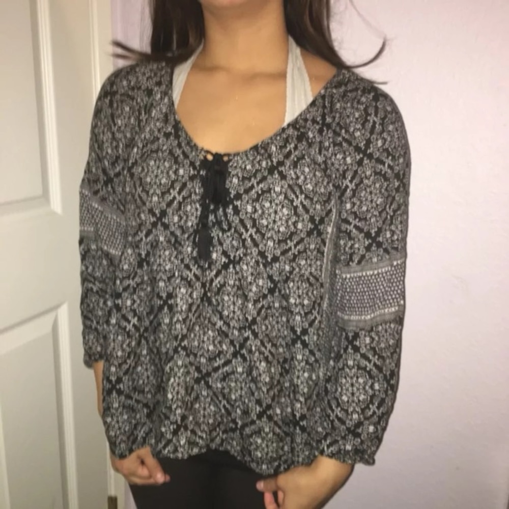 Black and white flowy shirt